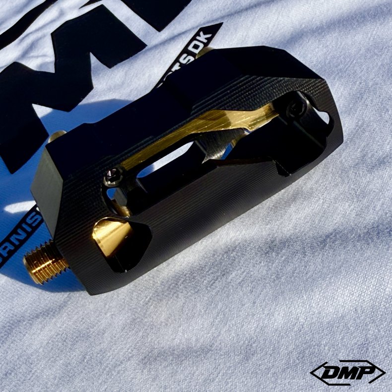 DMP Street Savage Bremse- og Gearpedaler candy guld indl�g