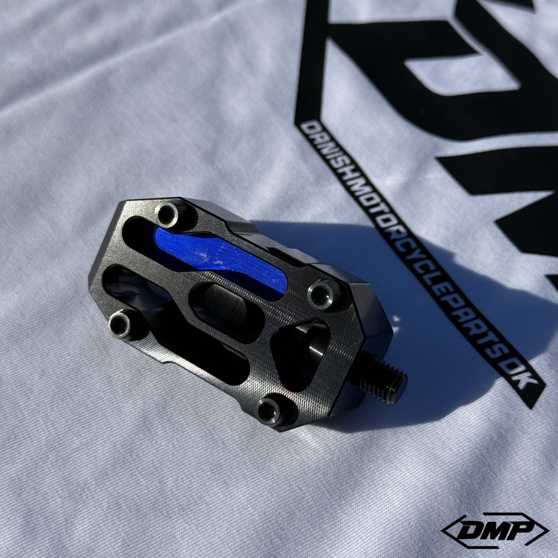 DMP Street Savage Bremse- og Gearpedaler candy bl� indl�g