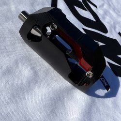 DMP Street Savage Bremse- og Gearpedaler candy r�d indl�g