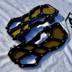 DMP "Street Savage" floorboard s�t, Race black med candy guld plade, Touring