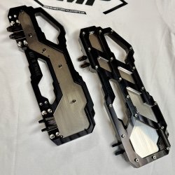DMP "Street Savage" floorboard s�t, Race black med rustfri plade, Touring
