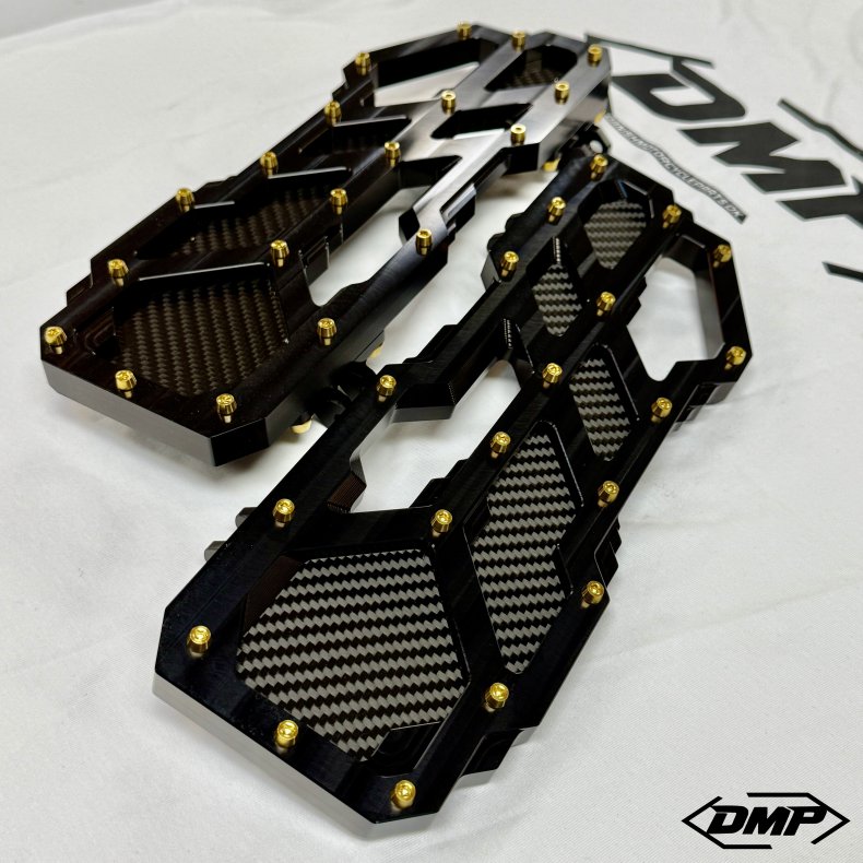 DMP "Street Savage" floorboard s�t, Race black med blank twill carbon plade, Touring
