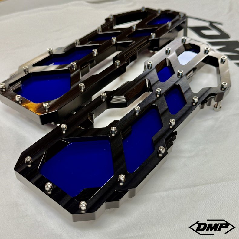 DMP "Street Savage" floorboard s�t, Race black med candy bl� plade, Touring