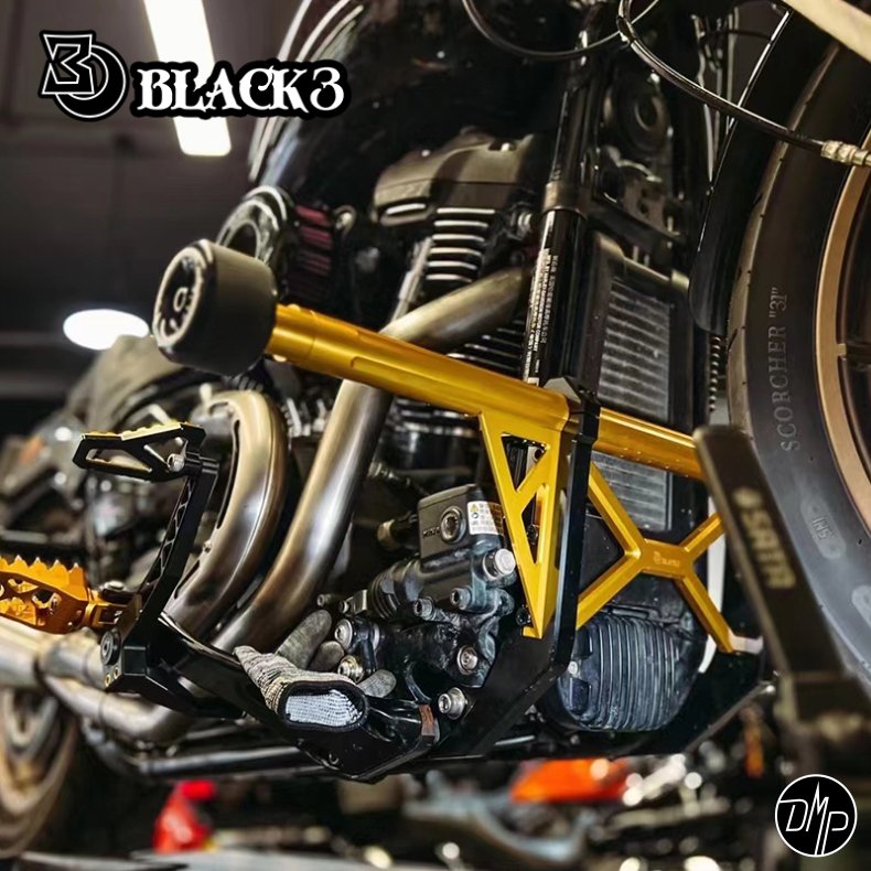 Black3, M8 Softail CNC crash bar