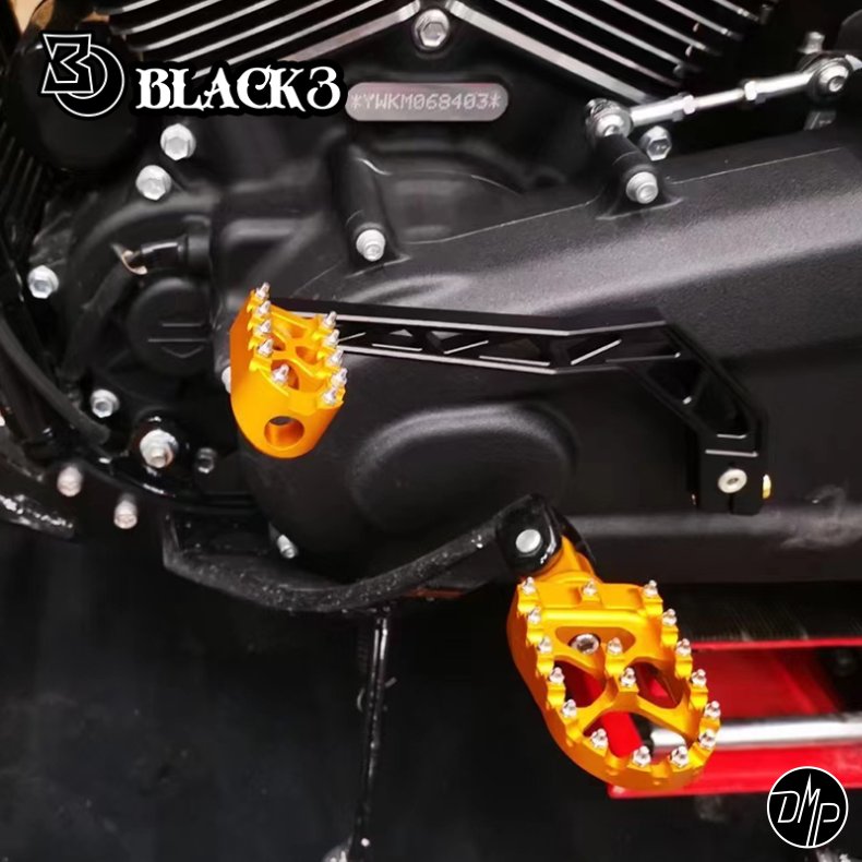 Black3 Gear Arm 2018+ Softail M. Mid Controls