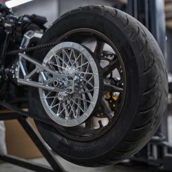 Black3 Swingarm Softail 2018+