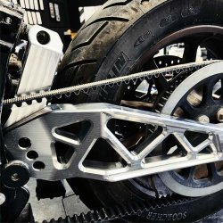 Black3 Swingarm Softail 2018+