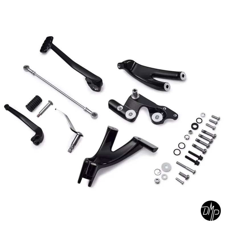 Standard Forward Control Kit, M8 Softail modeller, Sort
