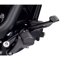 Standard Forward Control Kit, M8 Softail modeller, Sort