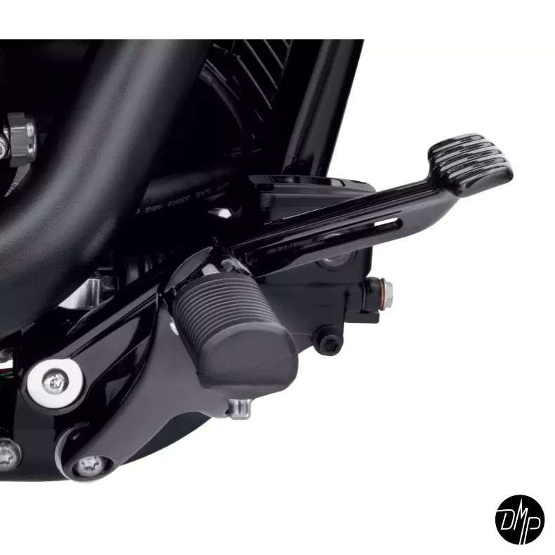 Standard Forward Control Kit, M8 Softail modeller, Sort