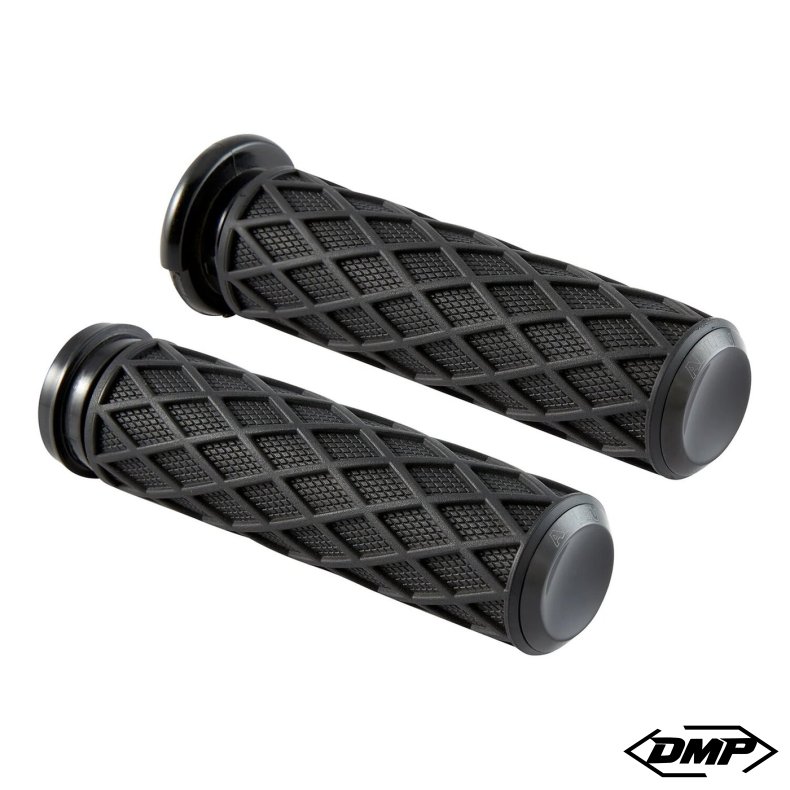 Arlen Ness, Diamond Handlebar Grip Set. Black, 25- Softail, 24-25 Touring &amp; 23-25 CVO touring
