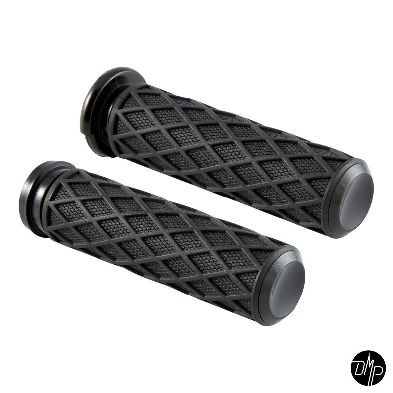 Arlen Ness, Diamond Handlebar Grip Set. Black, 25- Softail, 24-25 Touring &amp; 23-25 CVO touring