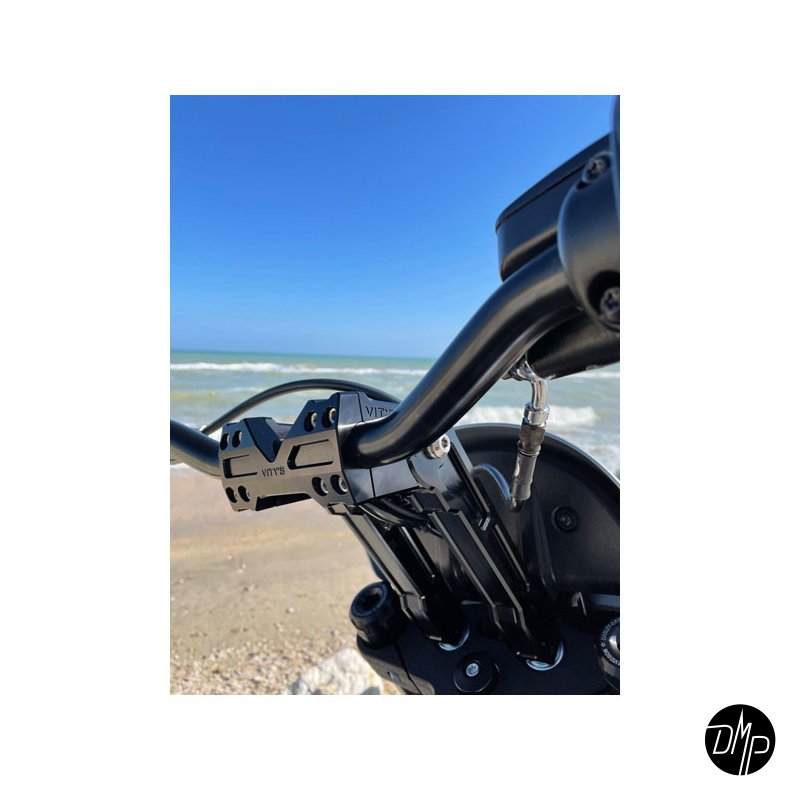 Vitys Design 8" Adjustable Risers Black