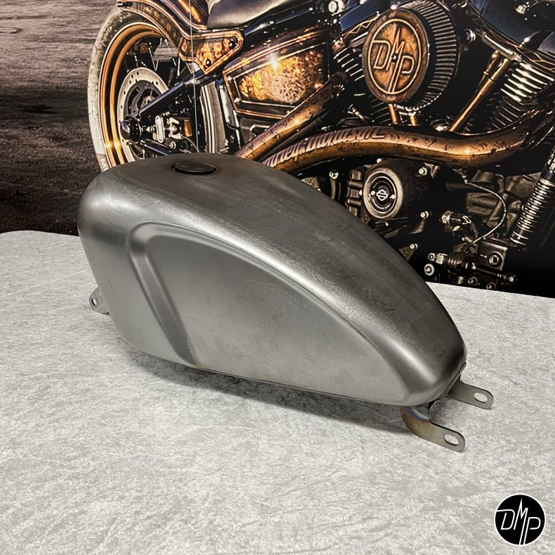DMP Legacy peanut Gas tank for M8 Softail models