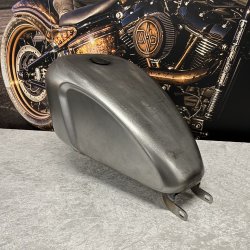 DMP Legacy peanut Gas tank for M8 Softail models
