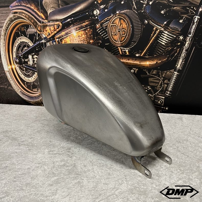 DMP Legacy peanut Gas tank for M8 Softail models