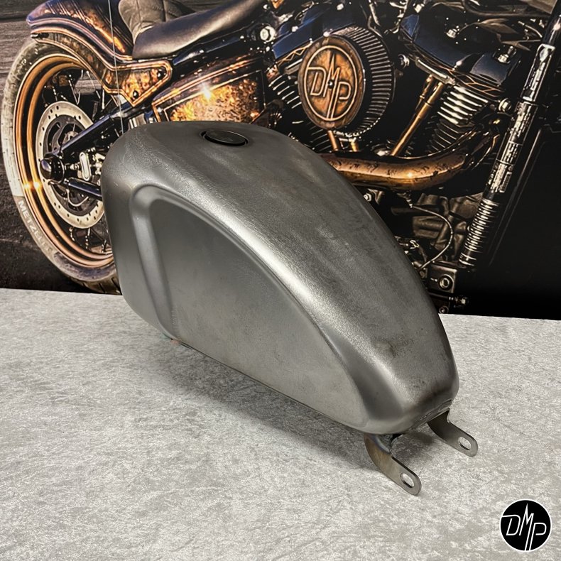 DMP Legacy peanut Gas tank for M8 Softail models