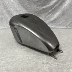 DMP Legacy peanut Gas tank for M8 Softail models