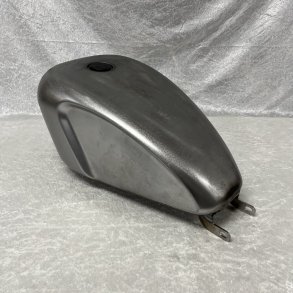 DMP Legacy peanut Gas tank for M8 Softail models