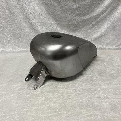 DMP Legacy peanut Gas tank for M8 Softail models