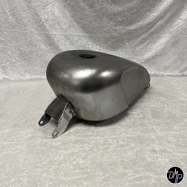 DMP Legacy peanut Gas tank for M8 Softail models