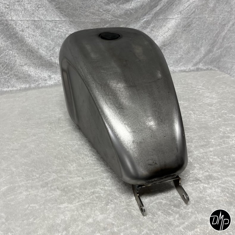 DMP Legacy peanut Gas tank for M8 Softail models