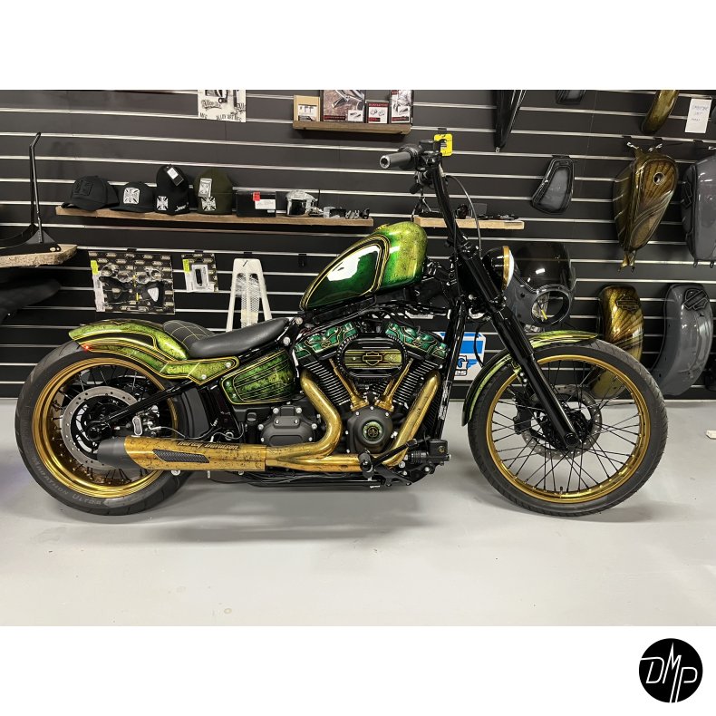 DMP Legacy peanut Gas tank for M8 Softail models