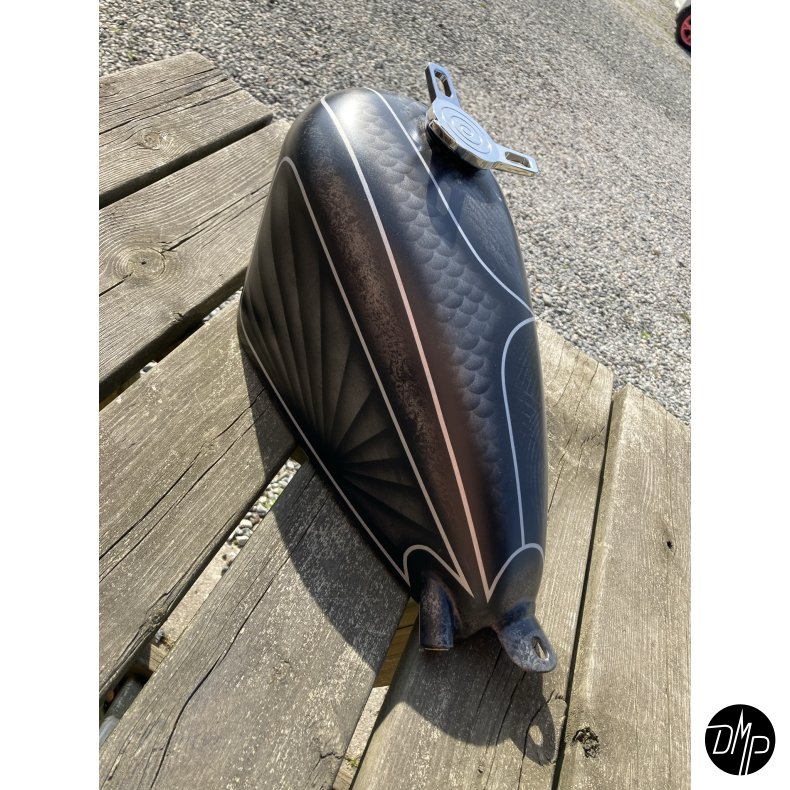 Custom Sportster "DMP EDITION" Motorcykel tank, universal 1.6 Gallon