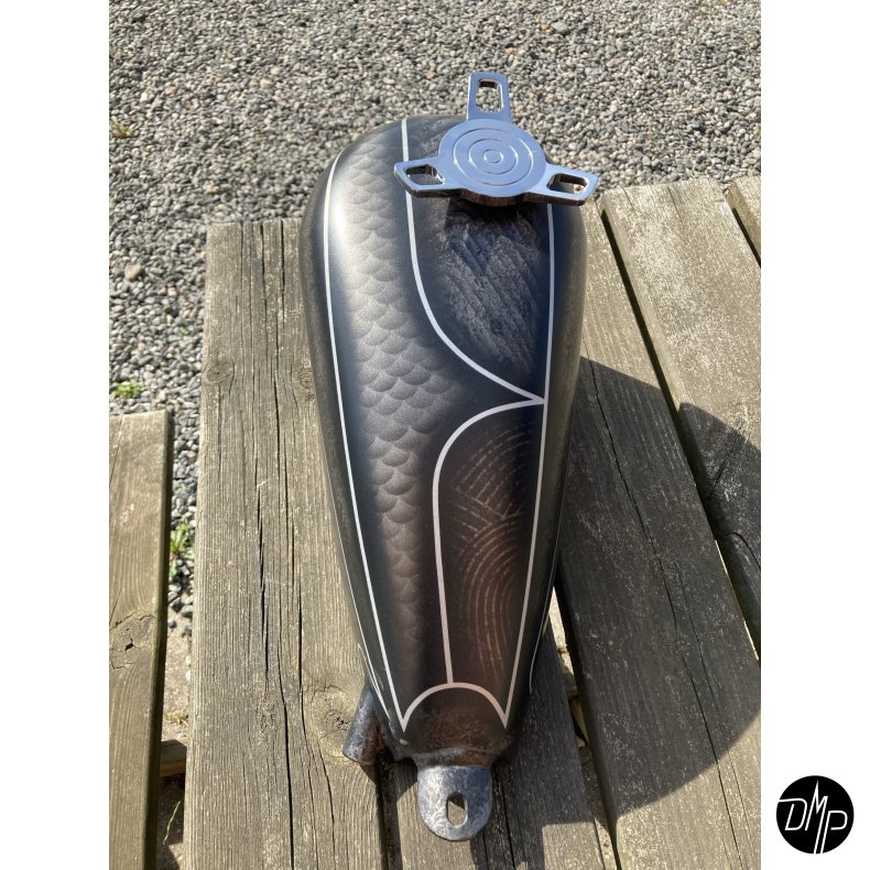 Custom Sportster "DMP EDITION" Motorcykel tank, universal 1.6 Gallon
