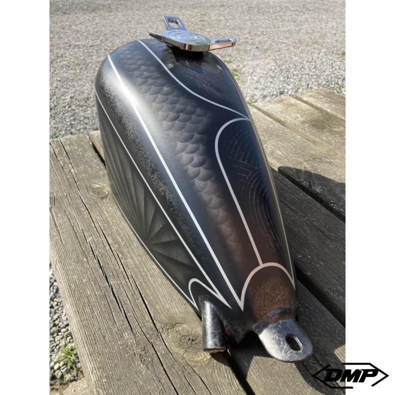 Custom Sportster "DMP EDITION" Motorcykel tank, universal 1.6 Gallon