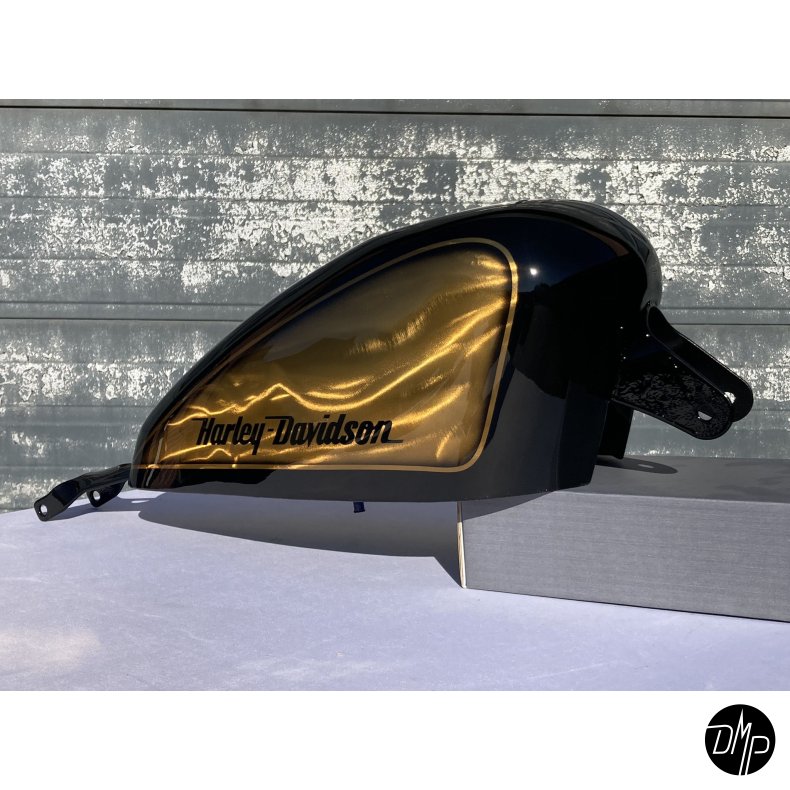 Harley-Davidson Sportster "DMP EDITION" Motorcykel tankst, BLACK AND GOLD!