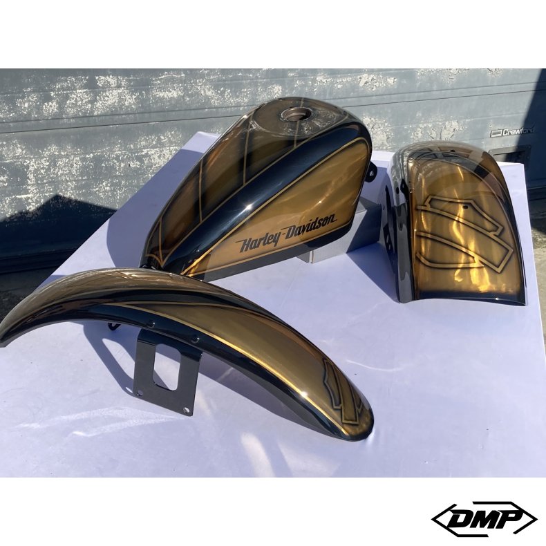 Harley-Davidson Sportster "DMP EDITION" Motorcykel tanks�t, BLACK AND GOLD!