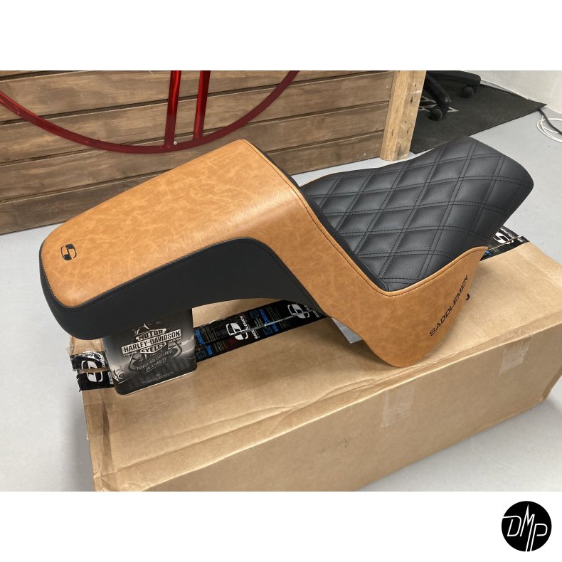 Saddlemen Step-Up sde i custom design og med GelCore!