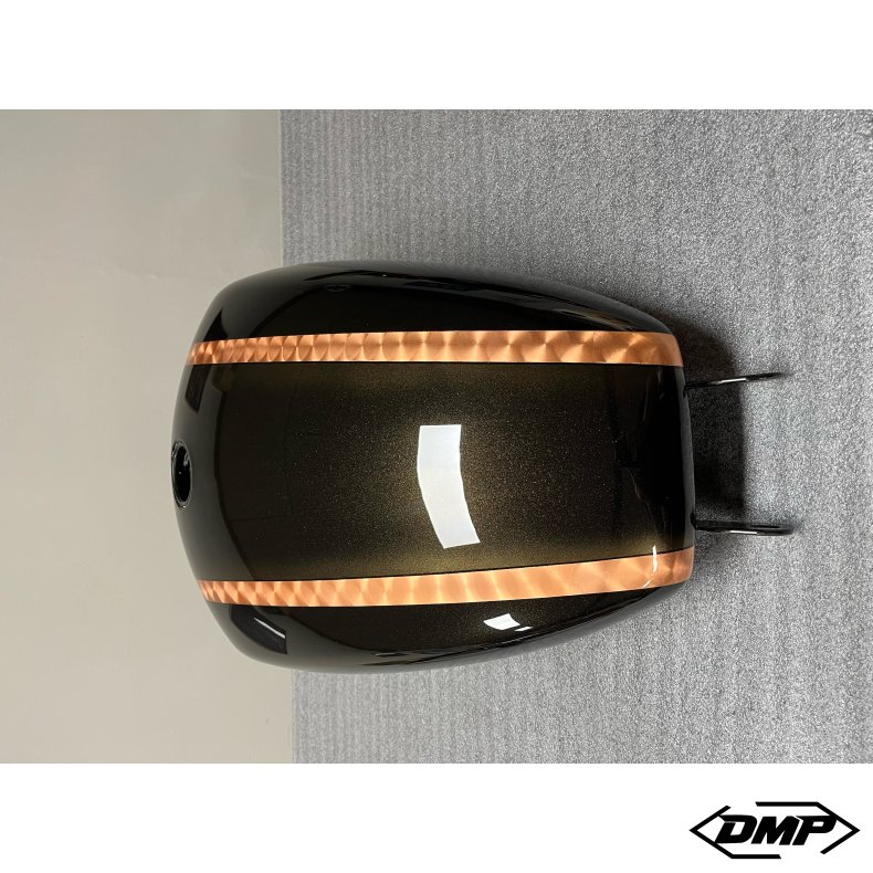 Softail M8 tank/sk�rm s�t custom lakeret.